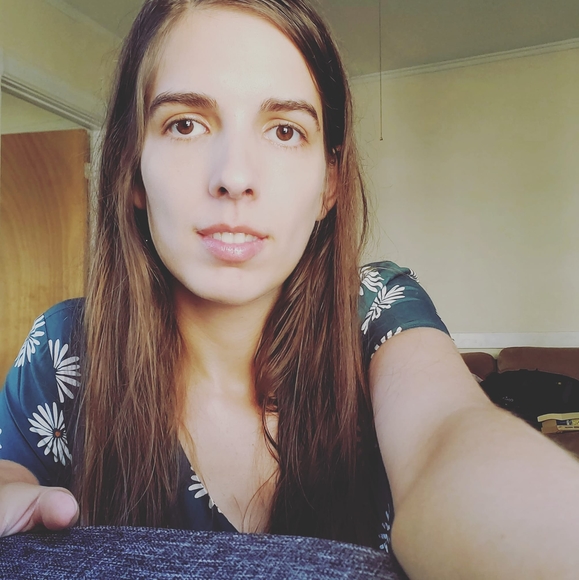 Meet your Posher, Rebecca - Picture 1 of 1